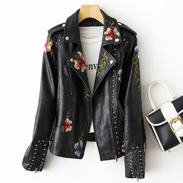 Sofia™ | Stilfuld Bikerjakke med Blomstret Broderi